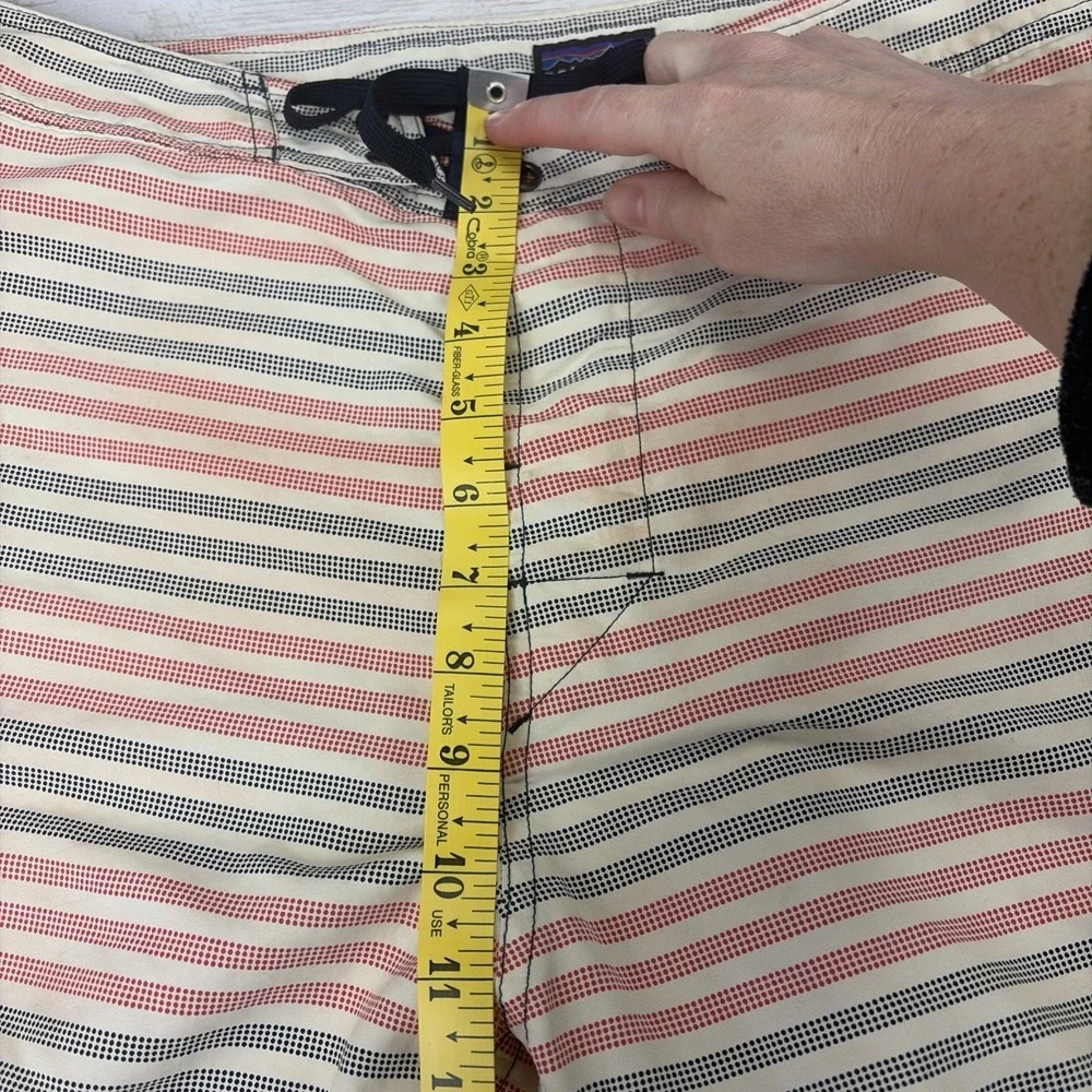 Patagonia Wavefarer Boardshorts Men's Red White Blue Stripe Stretch Drawstring